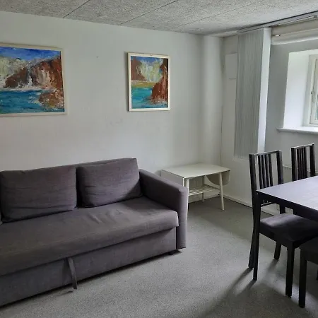 Basement North In The * 奥本罗