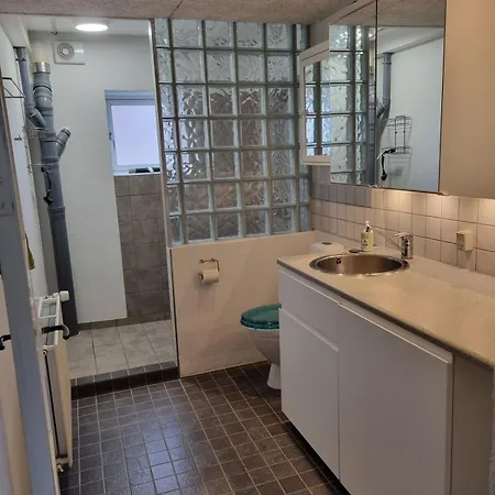 Апартаменты Basement North In The Обенро